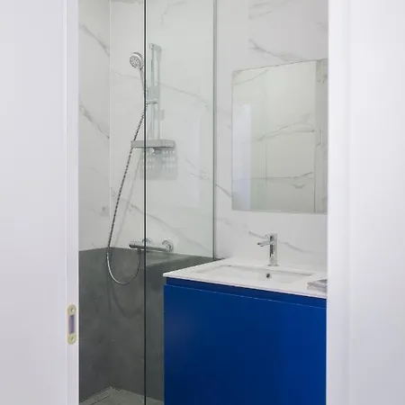 The Blue - Two-bedroom Lux Sofia