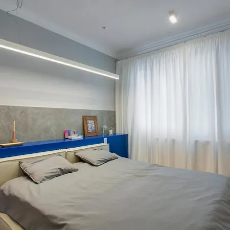 The Blue - Two-bedroom Lux Apartment