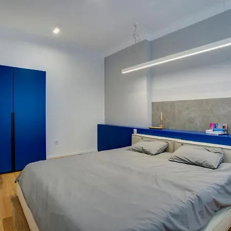 The Blue - Two-bedroom Lux Apartment Sofia